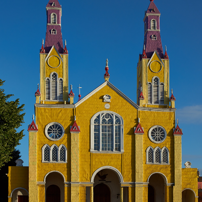 Tour Isla de Chiloé – Mitos y Colores