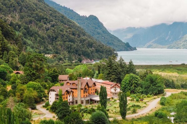Navegación hacia Villa Peulla