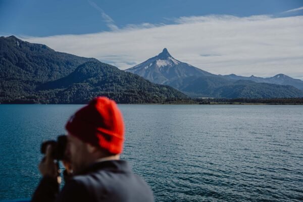 Navegación hacia Villa Peulla
